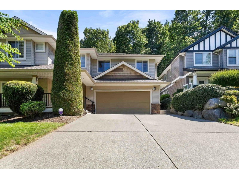 35347 KINLOCH Place Abbotsford British Columbia, V3G 3A8 - 4 Bedrooms Home For Sale