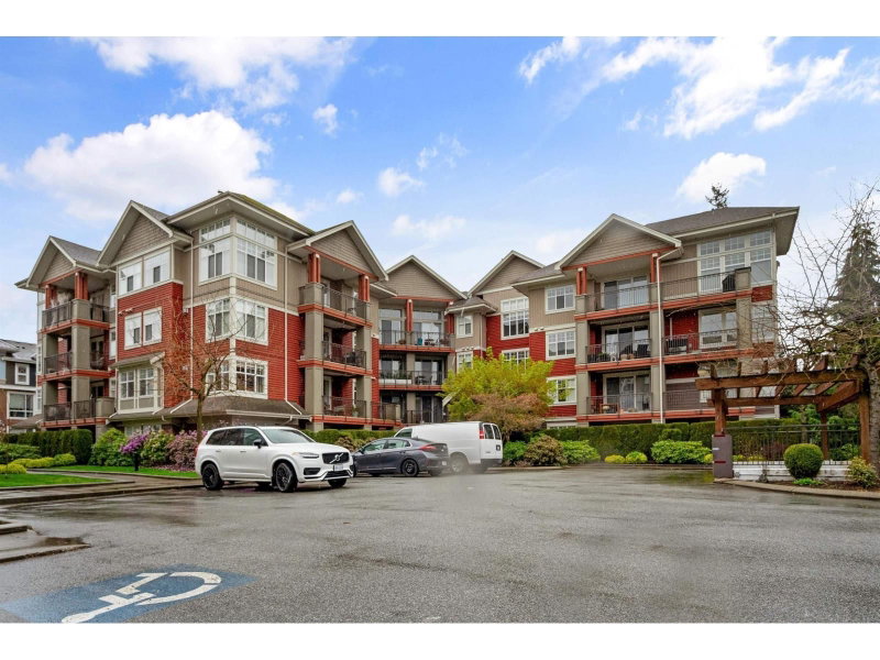 45595 TAMIHI Way Chilliwack British Columbia, V2R 0G3 - 2 Bedrooms Condo For Sale