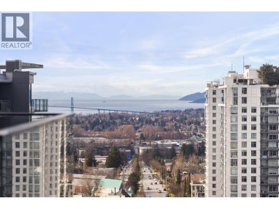 135 13TH Street | North Vancouver British Columbia | Slide Image Three