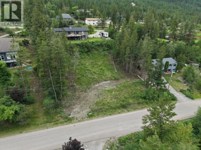 2123 KINGLET Road | Lakeside Rural British Columbia | Slide Image Eight