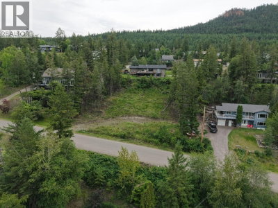 2123 KINGLET Road | Lakeside Rural British Columbia | Slide Image Nine