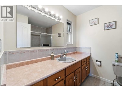 1522 HAVERSLEY Avenue | Coquitlam British Columbia | Slide Image Twenty