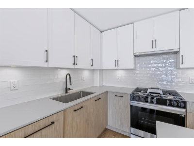 27249 ALDERGROVE TOWN CENTRE Drive | Langley British Columbia | Slide Image Ten