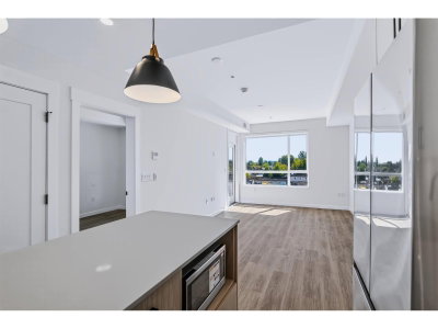 27249 ALDERGROVE TOWN CENTRE Drive | Langley British Columbia | Slide Image Twelve