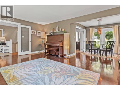 7965 BURNFIELD Crescent | Burnaby British Columbia | Slide Image Six
