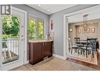 7965 BURNFIELD Crescent | Burnaby British Columbia | Slide Image Nine