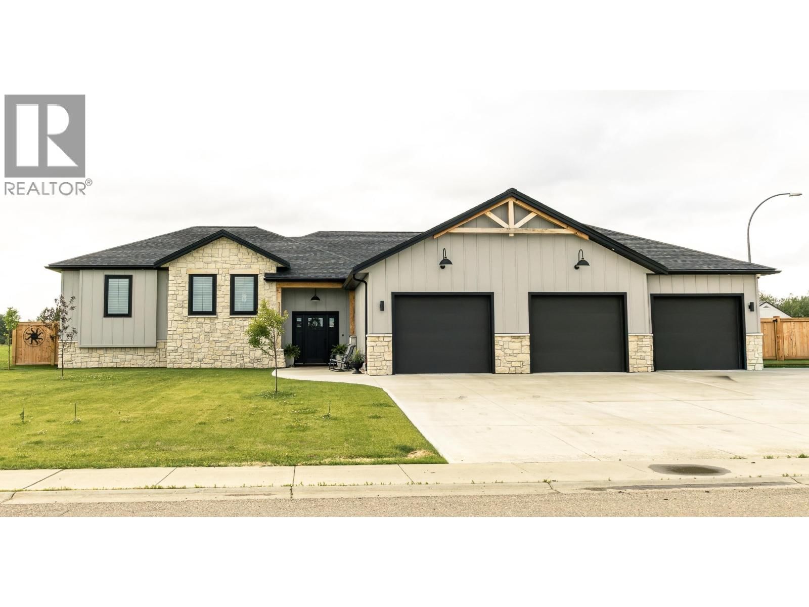 11229 112 Avenue, Fort St. John, British Columbia V1J 0R5