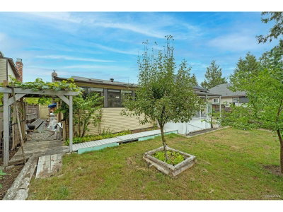 15740 99 Avenue | Surrey British Columbia | Slide Image Twenty-five