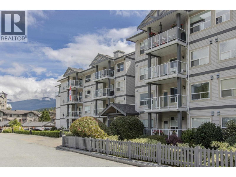 1203 PEMBERTON Avenue Squamish British Columbia, V8B 0J7 - 1 Bedroom Condo For Sale