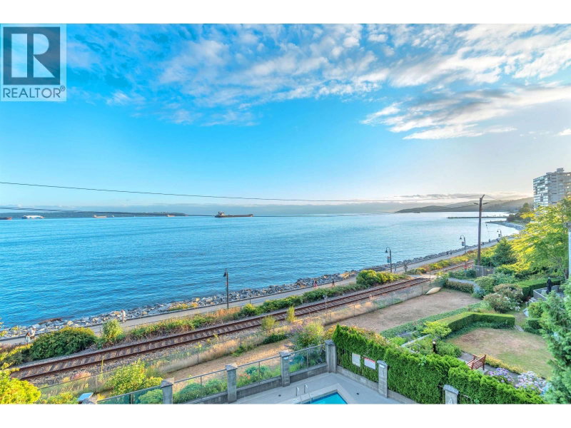 2280 BELLEVUE Avenue West Vancouver British Columbia, V7V 1C6 - 2 Bedrooms Condo For Sale