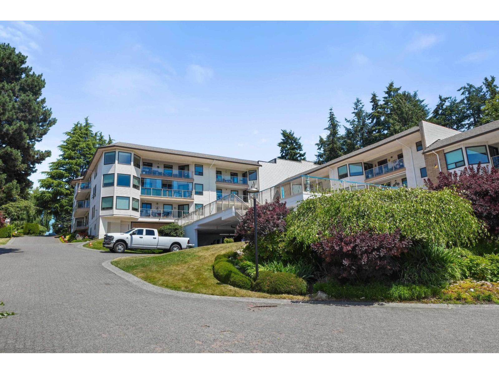 1350 VIDAL Street, White Rock, British Columbia V4B 5G6