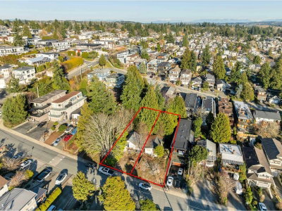 962 MAPLE Street | White Rock British Columbia | Slide Image Two