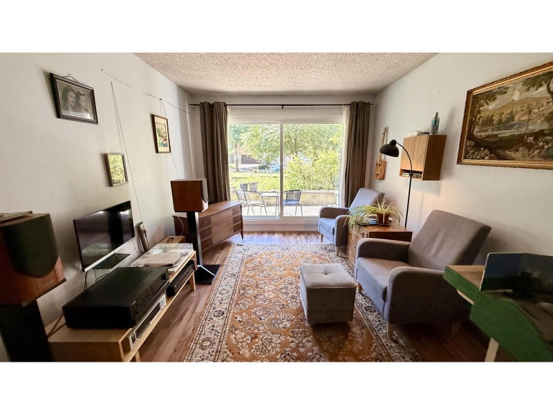 9952 149 Street Surrey British Columbia, V3R 7W7 - 1 Bedroom Condo For Sale