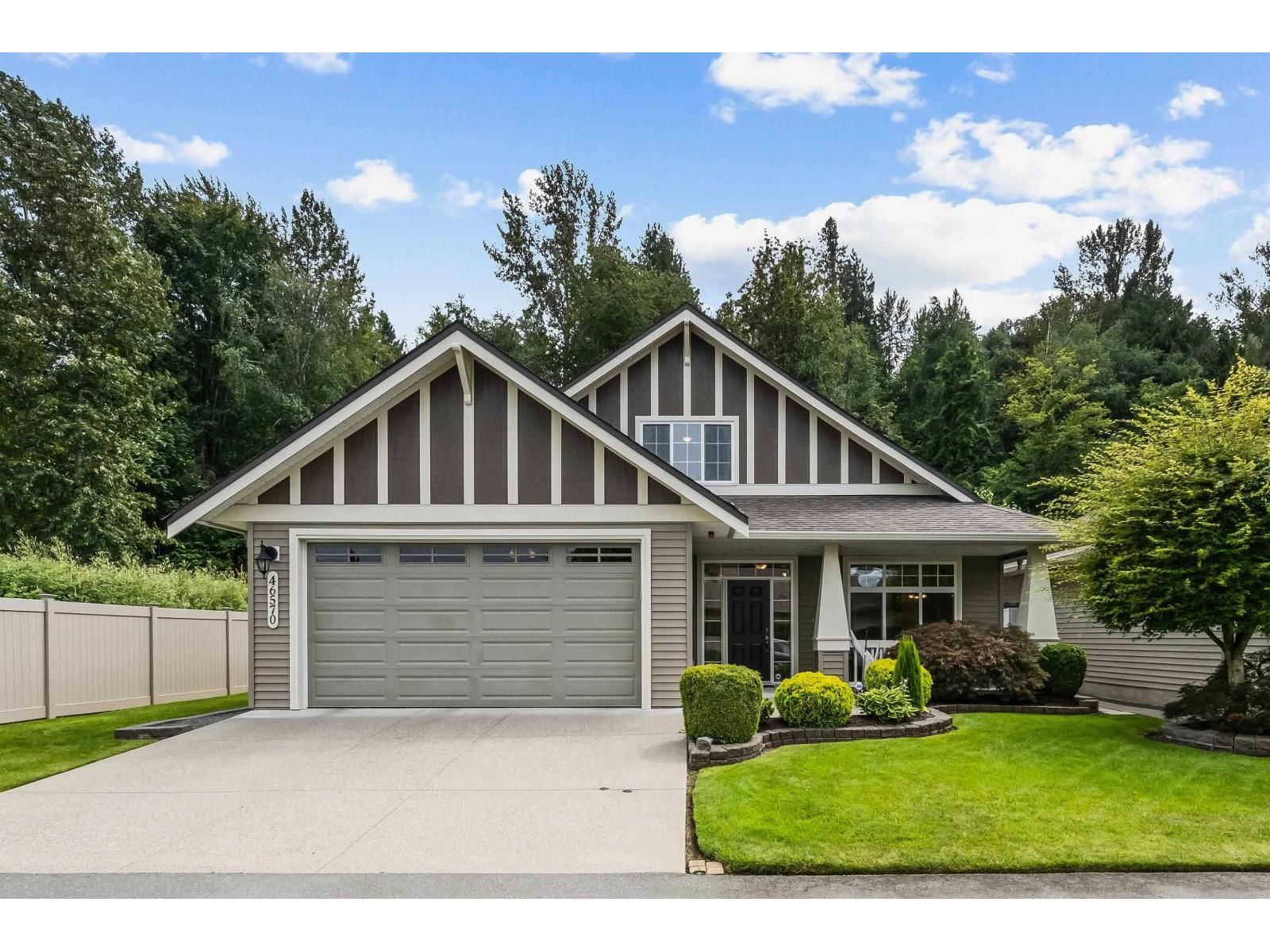 46570 HEARTHSTONE Avenue, Chilliwack, British Columbia V2R 0E4