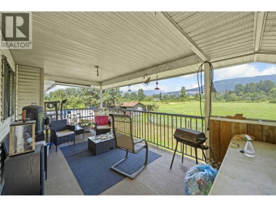 489 PRAIRIE Avenue | Port Coquitlam British Columbia | Slide Image Eighteen