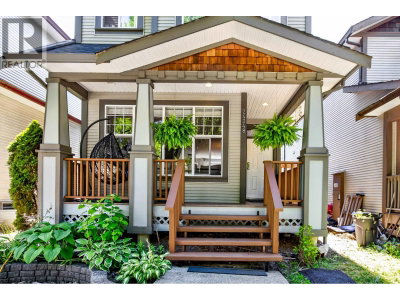 24348 102A Avenue | Maple Ridge British Columbia | Slide Image Four
