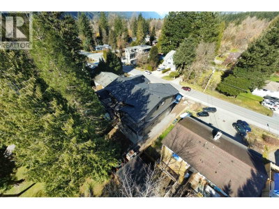 1352 JUDD Road | Squamish British Columbia | Slide Image Twenty-four