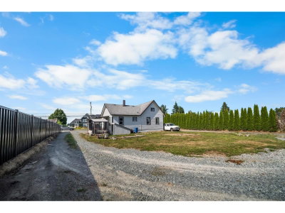 33508 HUNTINGDON Road | Abbotsford British Columbia | Slide Image Two