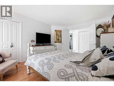 23711 106 Avenue | Maple Ridge British Columbia | Slide Image Twenty-seven