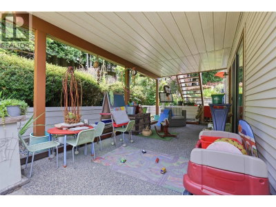 23711 106 Avenue | Maple Ridge British Columbia | Slide Image Eight