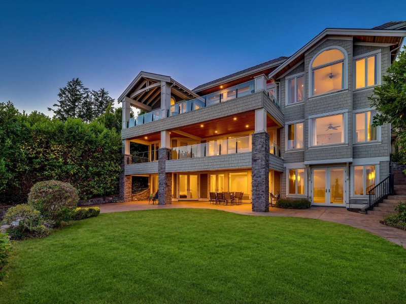 14334 SUNSET Drive White Rock British Columbia, V4B 2V5 - 5 Bedrooms Home For Sale