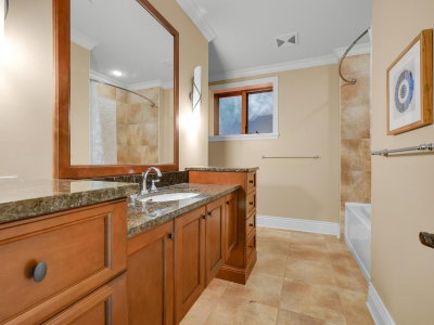 14334 SUNSET Drive | White Rock British Columbia | Slide Image Thirty-two
