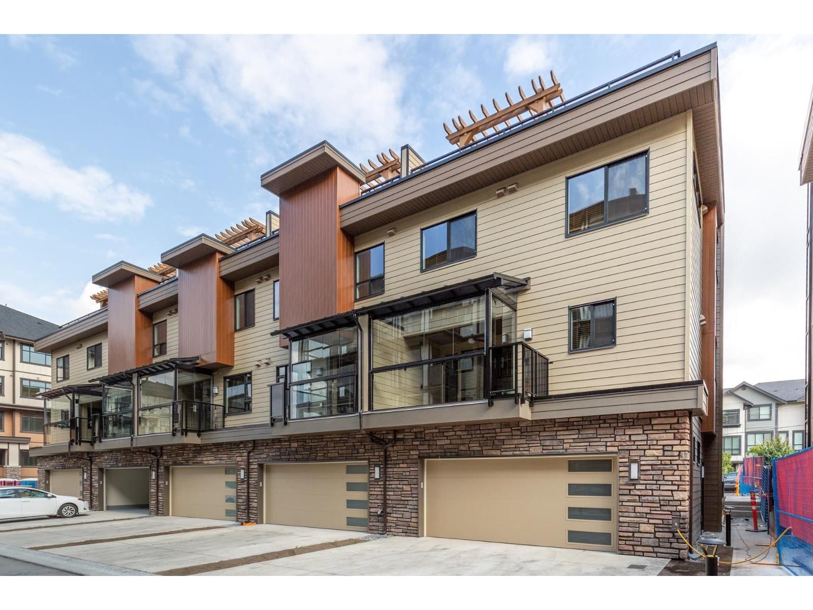 8567 204 Street, Langley, British Columbia V2Y 3R2