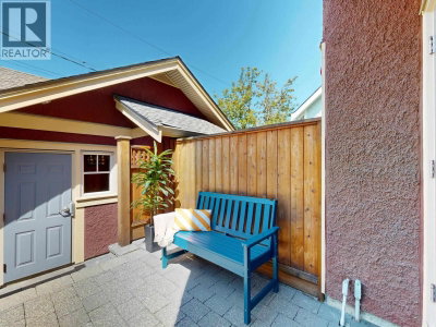 839 14TH Avenue | Vancouver British Columbia | Slide Image Sixteen