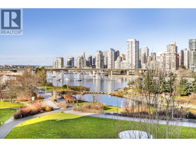 181 ATHLETES Way | Vancouver British Columbia | Slide Image Ten
