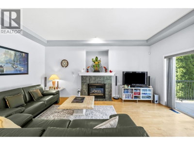 16 WILKES CREEK Drive | Port Moody British Columbia | Slide Image Thirteen