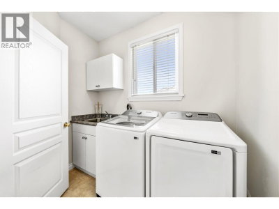 16 WILKES CREEK Drive | Port Moody British Columbia | Slide Image Fifteen