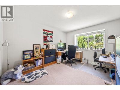 16 WILKES CREEK Drive | Port Moody British Columbia | Slide Image Sixteen