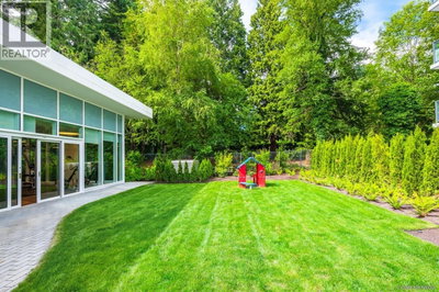 585 AUSTIN Avenue | Coquitlam British Columbia | Slide Image Seventeen