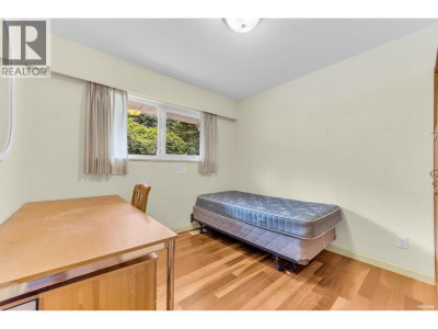 568 ST. GILES Road | West Vancouver British Columbia | Slide Image Eight