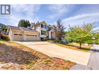 25340 BOSONWORTH Avenue | Maple Ridge British Columbia | Slide Image Two