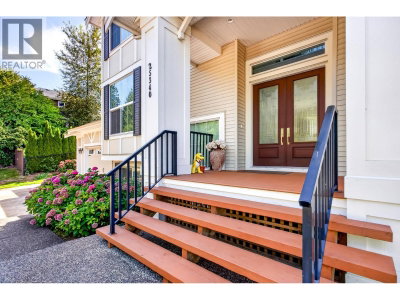 25340 BOSONWORTH Avenue | Maple Ridge British Columbia | Slide Image Four
