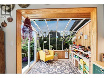 38397 BUCKLEY Avenue | Squamish British Columbia | Slide Image Nineteen