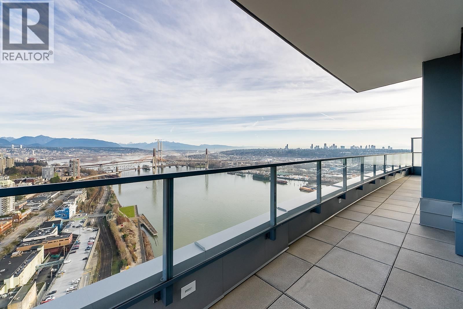 660 QUAYSIDE Drive, New Westminster, British Columbia V3M 0P1
