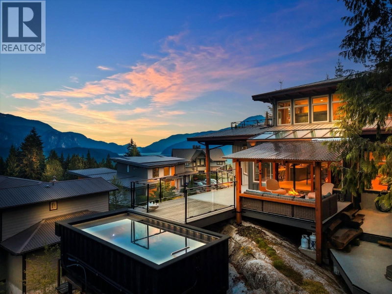 40781 THUNDERBIRD Ridge Squamish British Columbia, V0N 1T0 - 5 Bedrooms Condo For Sale