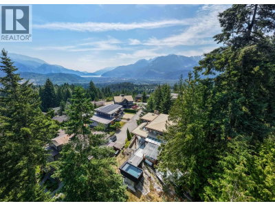 40781 THUNDERBIRD Ridge | Squamish British Columbia | Slide Image Thirty-one