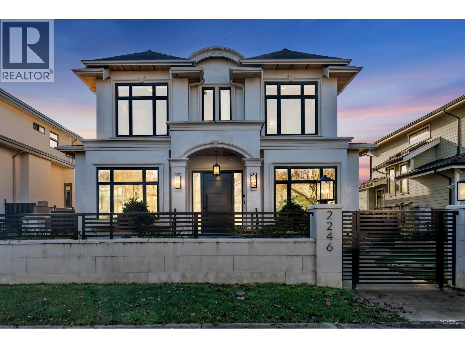 2246 20TH Avenue, Vancouver, British Columbia V6L 1G3