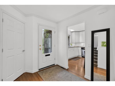 12741 16 Avenue | White Rock British Columbia | Slide Image Three