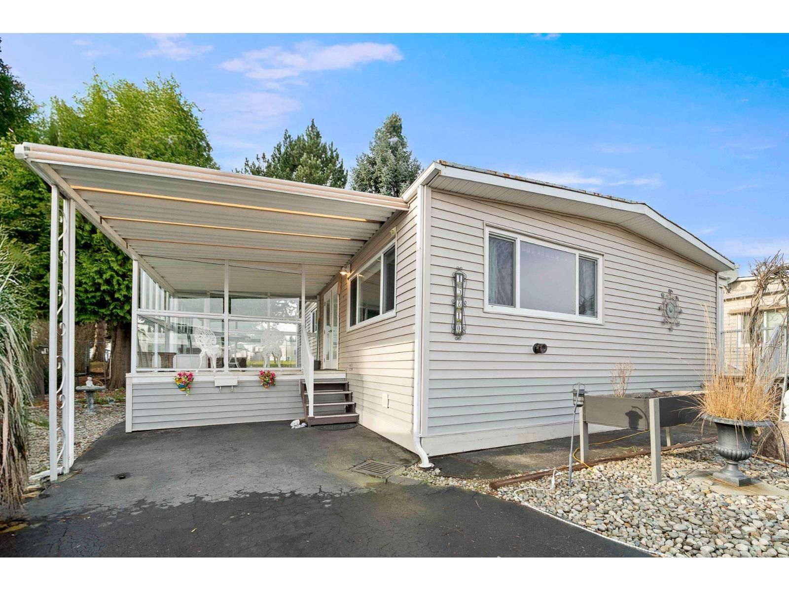 15810 NORFOLK ROAD Road, Surrey, British Columbia V4A 5K9