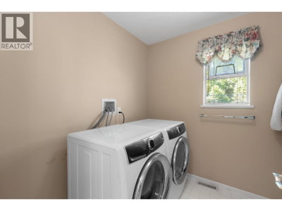2905 CLIFFROSE Crescent | Coquitlam British Columbia | Slide Image Seventeen