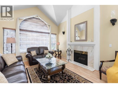 2905 CLIFFROSE Crescent | Coquitlam British Columbia | Slide Image Four