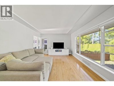 2510 CAMROSE Drive | Burnaby British Columbia | Slide Image Eleven