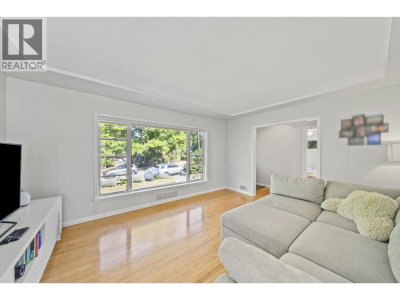 2510 CAMROSE Drive | Burnaby British Columbia | Slide Image Twelve