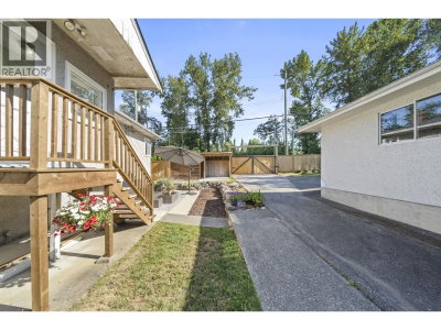 2510 CAMROSE Drive | Burnaby British Columbia | Slide Image Thirty-six