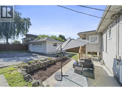 2510 CAMROSE Drive | Burnaby British Columbia | Slide Image Thirty-eight