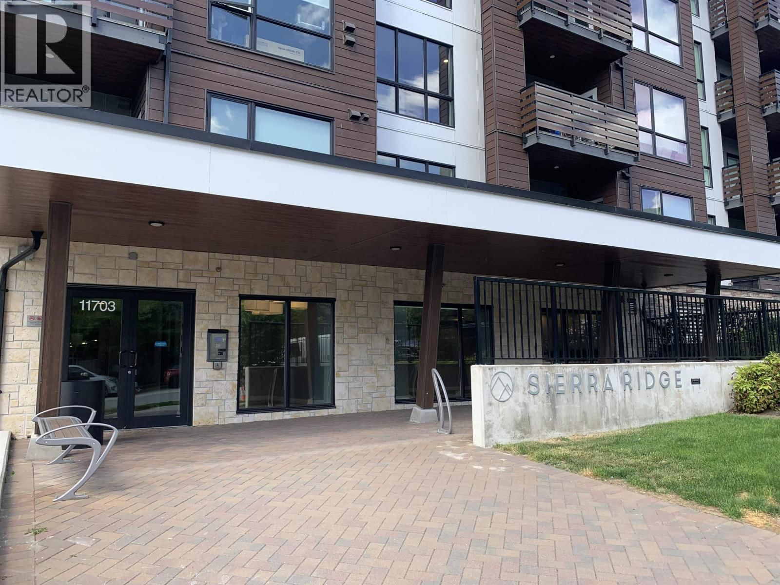 11703 FRASER Street, Maple Ridge, British Columbia V2X 9A7